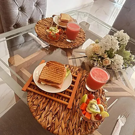 Casa Plenitud Lux Homestay Cartagena